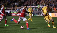 Уолкот е 18-ият със 100 гола за Арсенал