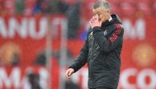 От скандирания: "Оле, Оле, Оле", феновете на Юнайтед скочиха на Солскяер