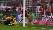 Силен в главата Байерн писа двойка на Фрайбург