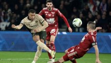 ПСЖ потрепери, но въпреки това се завърна към победите