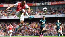 Арсенал изпуска Обамеянг без пари?