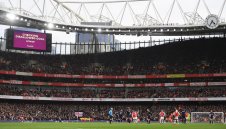 Арсенал връща фенове по трибуните за мача с Шефилд на 3 октомври