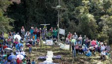 Хиляди отдадоха почит на Чапе