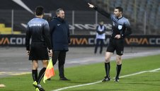 Левски остана без треньор и двама титуляри за Дунав