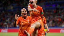 Холандия е на финал на Мондиала за жени