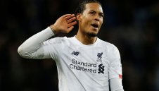 Ван Дайк: Хората ще ни съдят след мача с Астън Вила