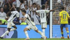 Реал с лесна победа преди мача с лидера