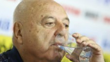 Бат' Венци: От Ботев да не дърпат дявола за опашката!
