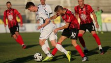 Отбори от елита се борят за сърдитата звезда на Локо София 