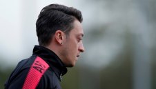 Атлетико Мадрид се включи в играта за Йозил