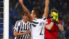 "Старата госпожа" опитоми "орлите" насред Рим + СНИМКИ