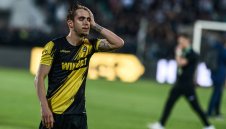 Бивша звезда на Левски ще спасява кариерата си в Локо София