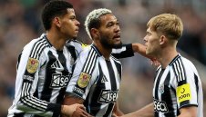 Нюкасъл стартира ударно защитата си на "Карабао Къп"