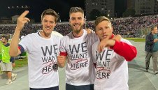 Козенца и Андреа Христов се спасиха от изпадане 