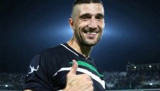 Гълъбинов герой за Новара