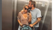 Цибулкова пръска сексапил, изкушава с прозрачен сутиен и кожени дрехи + СНИМКИ