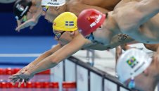 Петър Мицин не успя да се класира за финал на 400 м свободен стил 