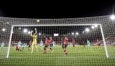 И Карагър не вярва в този Ливърпул