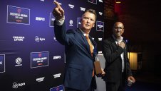 Ван Гаал се подигра на Байерн