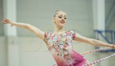 Боряна Калейн с бронз на обръч в Ташкент