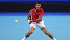 Джокович преодоля контузия в китката и победи Лехечка  