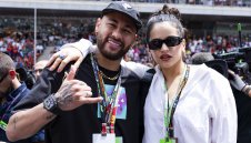 Сексбомба с пикантни разкрития за Неймар + СНИМКИ