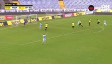 Скандал в Ботев Пловдив! Треньори се бият по време на мача в Кърджали