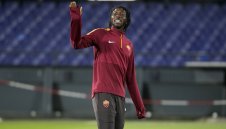 Рома продава Думбия и Жервиньо през лятото