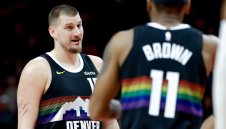 Редовният сезон в НБА приключи, Лейкърс все пак взеха домакинско предимство
