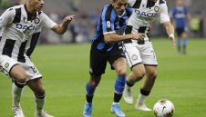 Интер е първи в Италия след бой по Удинезе