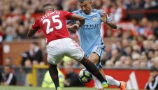 Коларов остана без зъб след манчестърското дерби + СНИМКА