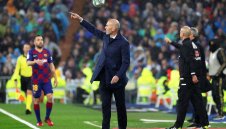 Страх от Барса? Зизу няма загуба на "Ноу Камп"