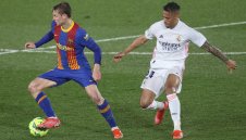 Рекордна сделка за финансово закъсалите Барса и Реал Мадрид 