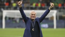 Дешан не се притеснява от издънките, гледа към световната титла