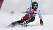 Алберт Попов влезе в топ 10 в слалома във Венген