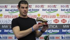 Бившият на Деси Слава се счупи