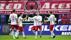 "Биковете" останаха на пет точки зад Байерн