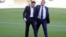 Барса с гросмайсторски ход! Шави прави убийствен тандем в атака