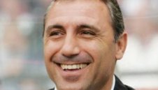 Стоичков притеснен за Барса преди реванша с Милан