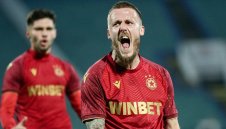 Транспортна епопея за Вион и „замразяване“ на разследван в ЦСКА