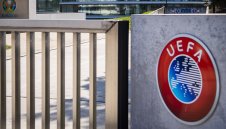УЕФА въведе странно правило заради коронавируса 