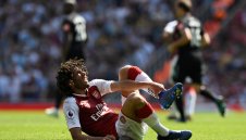 В Арсенал чакат Елнени още този сезон