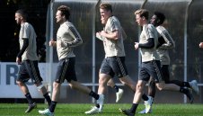 Де Лихт в Юве? Зависи дали ще опази Роналдо