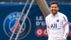 Бекъм не се отказва от идеята за Меси