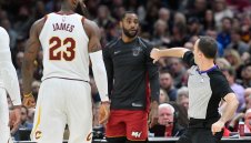 Леброн изгонен за първи път, Кавс обаче с нова победа