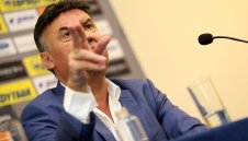 ОФИЦИАЛНО: Боби Михайлов оттегли оставката си, извънреден конгрес няма да има + ВИДЕО