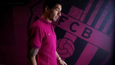 Суарес пропуска първия мач на Уругвай