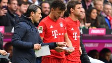 Шеф на Аякс за Мюлер: Винаги може да ми се обади