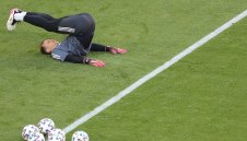 Нойер няма търпение да оскубе "петлите"