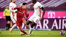 Защото е кадърен: Байерн позлатява 17-годишен